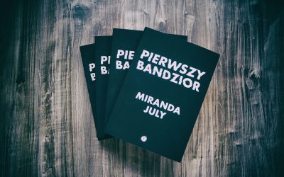 W teatrze absurdu